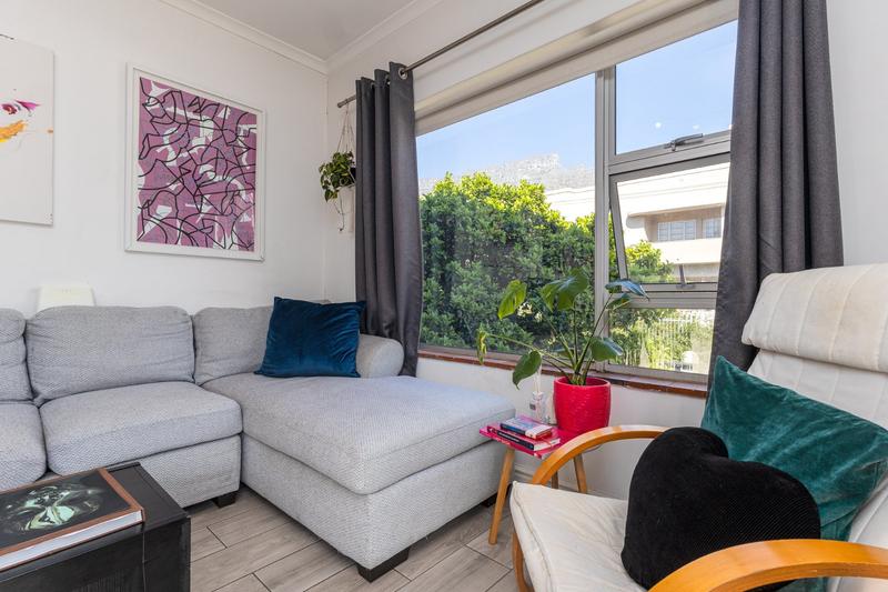 1 Bedroom Property for Sale in Tamboerskloof Western Cape